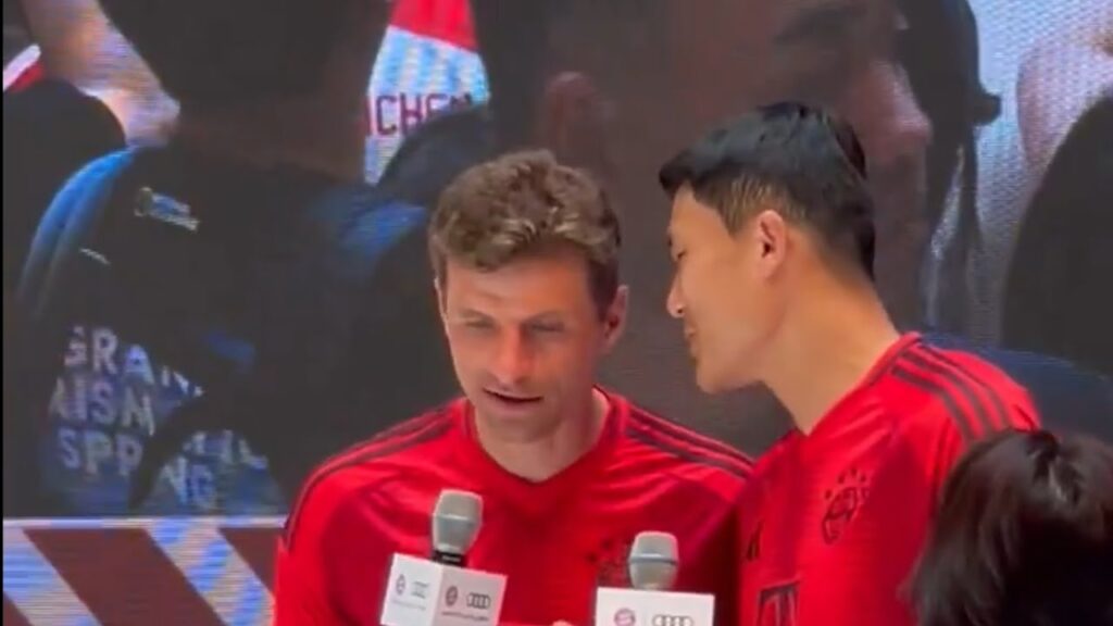 Thomas Müller is speaking Korean. 😅