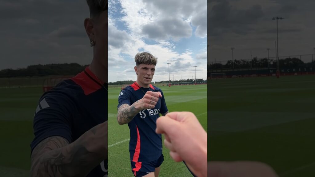 Dalot And Garnacho Complete Day One At Carrington! 🤜🤛