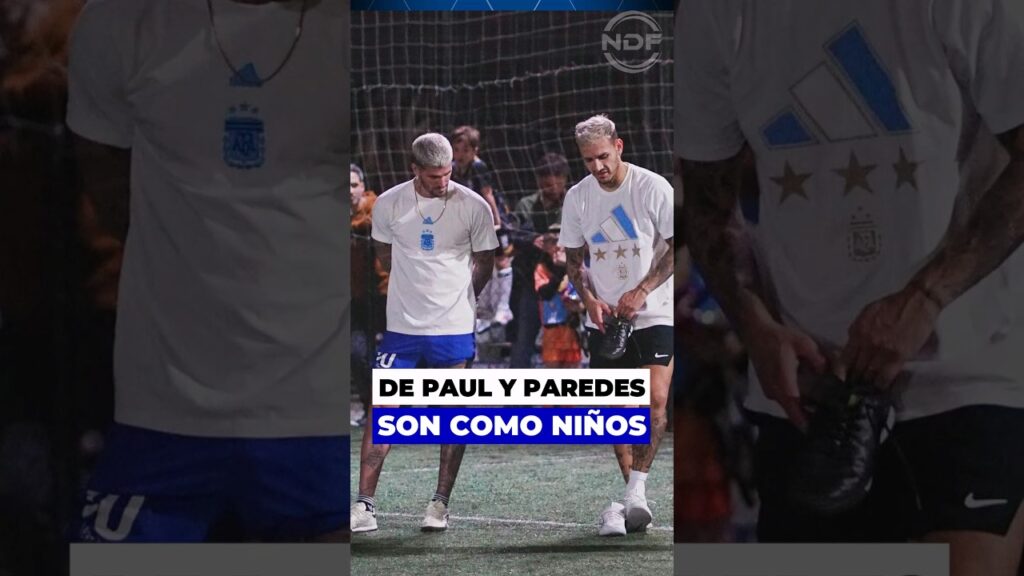 Rodrigo De Paul y Leandro Paredes jugando un partido con sus amigos como unos niños