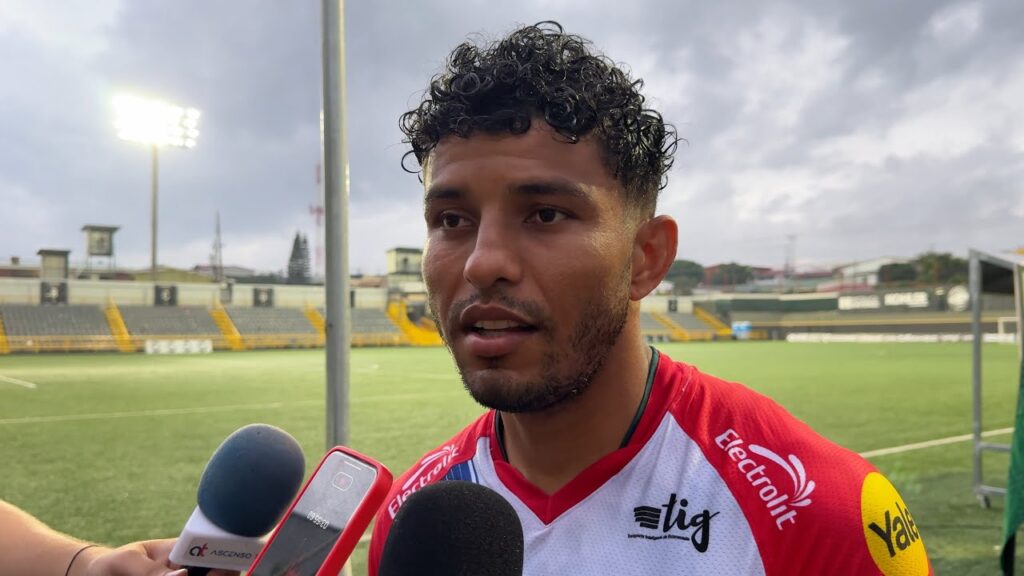 Johan Venegas: "Todo se dió gracias a los compañeros este es un equipo que se mata hasta el final"