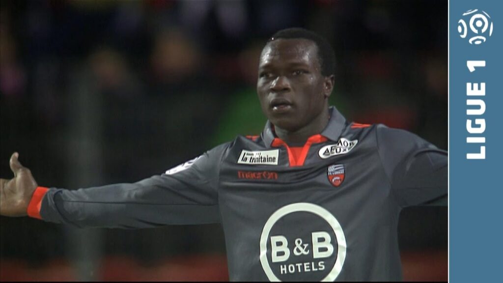 But Vincent ABOUBAKAR (13′) – Evian TG FC – FC Lorient (0-4 – 2013/2014 But Vincent ABOUBAKAR (13') - Evian TG FC - FC Lorient (0-4 - 2013/2014