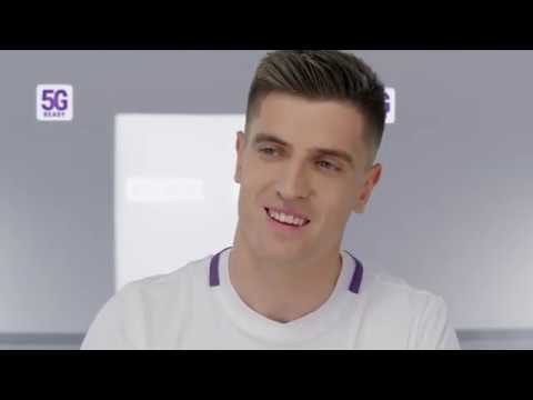 KRZYSZTOF PIĄTEK w reklamie sieci Play