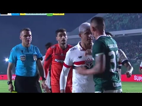 Lance da expulsão de Alan Franco e Thiago Galhardo em Goiás x São Paulo + Confusão generalizada