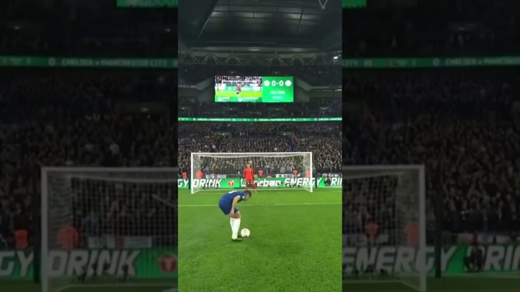 What a Strike From César Azpilicueta 🤩