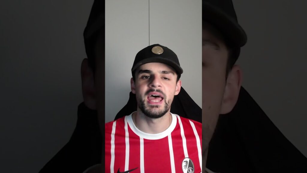 Wohin zieht es Moukoko?  #shorts