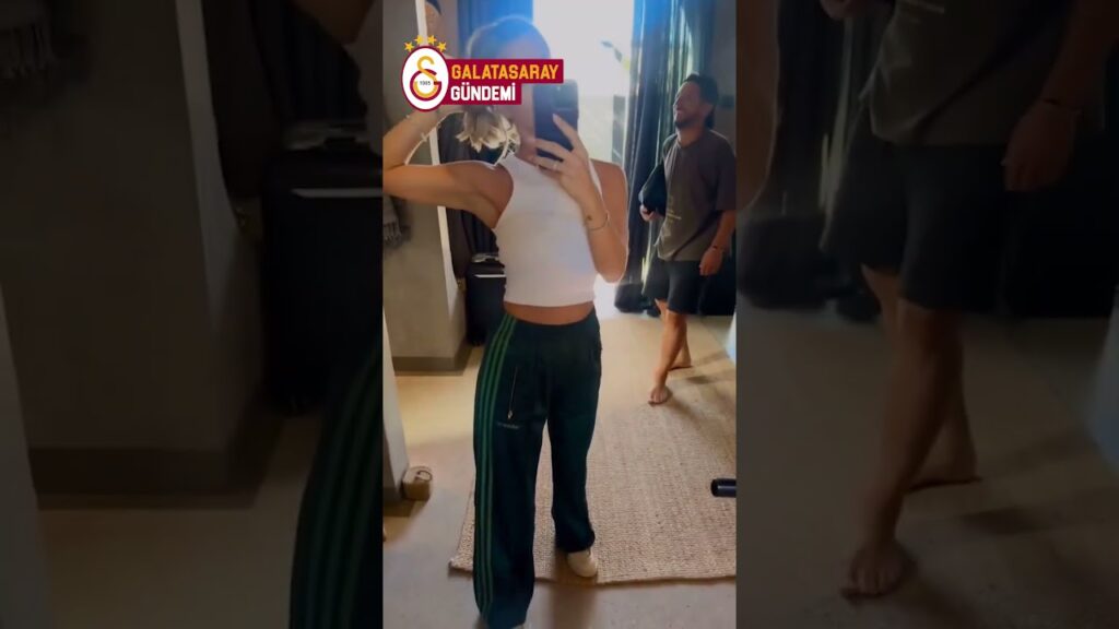 Dries Mertens, Eşi Story Atarken Kadraja Giriyor😅 #shorts #galatasaray