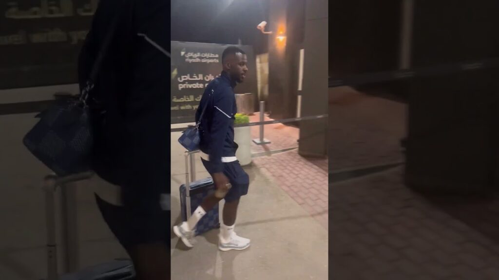 حسان تمبكتي قبل المغادرة إلى أبها