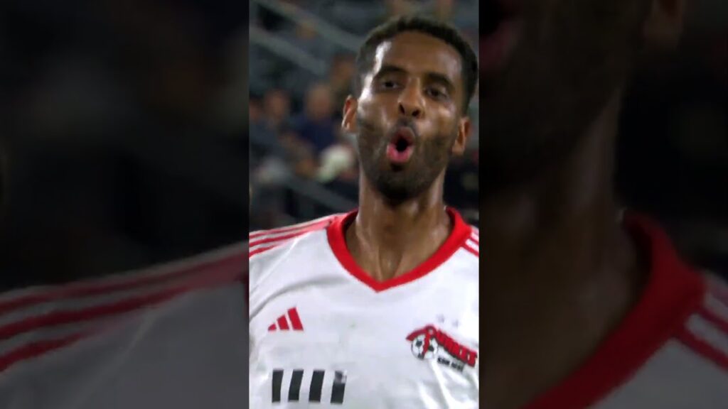 World-class save from Hugo Lloris 🧤 | #LAFC #MLS #HugoLloris #Lloris #Goalkeeper