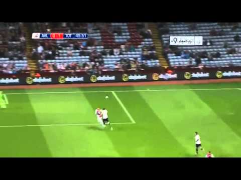 Vertonghen bajo los pantalones a Helenius I Jan Vertonghen Pulls Down Nicklas Helenius Shorts 2013