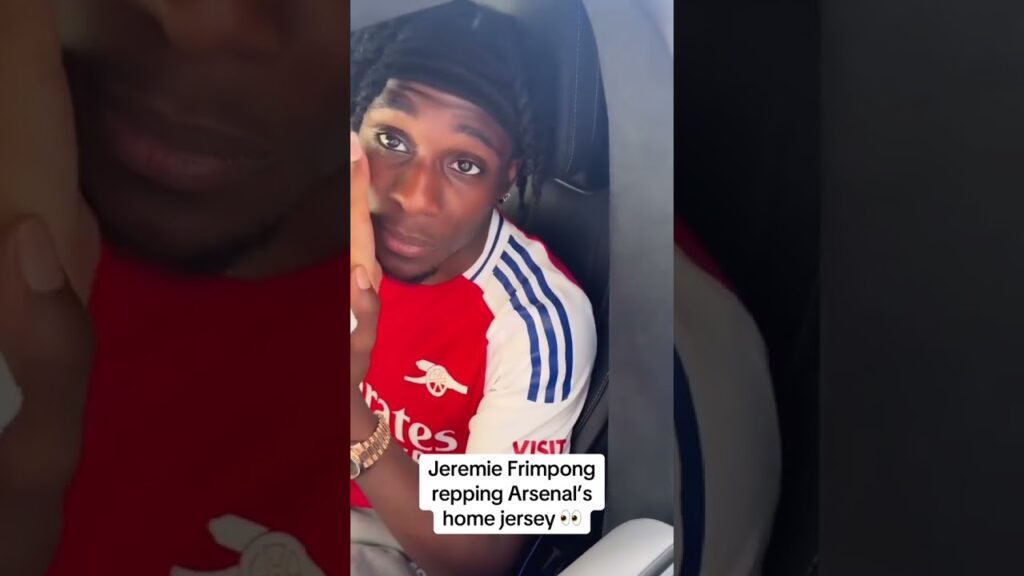 Jeremie Frimpong repping Arsenal’s new home shirt 👀 (via TamiraBlankson/IG) #shorts