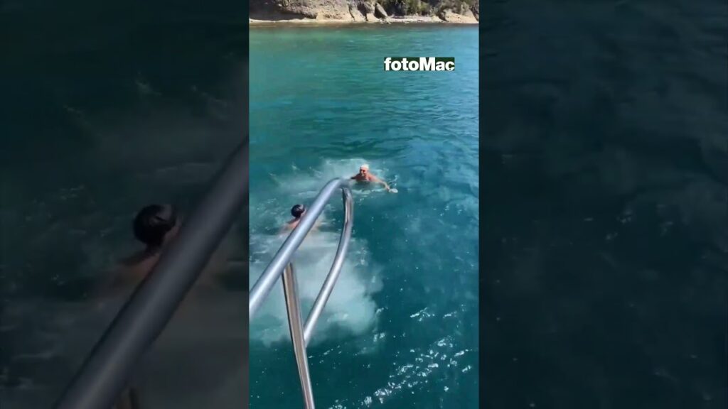 Lucas Torreira Galibiyetin Ardından Kendisini Denizde Buldu!  #shorts #galatasaray