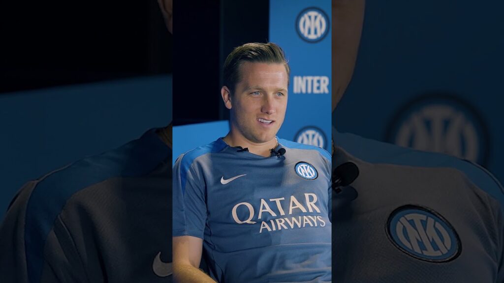 PIOTR ZIELIŃSKI W INTERZE ZAGRA Z NUMEREM 7 NA KOSZULCE