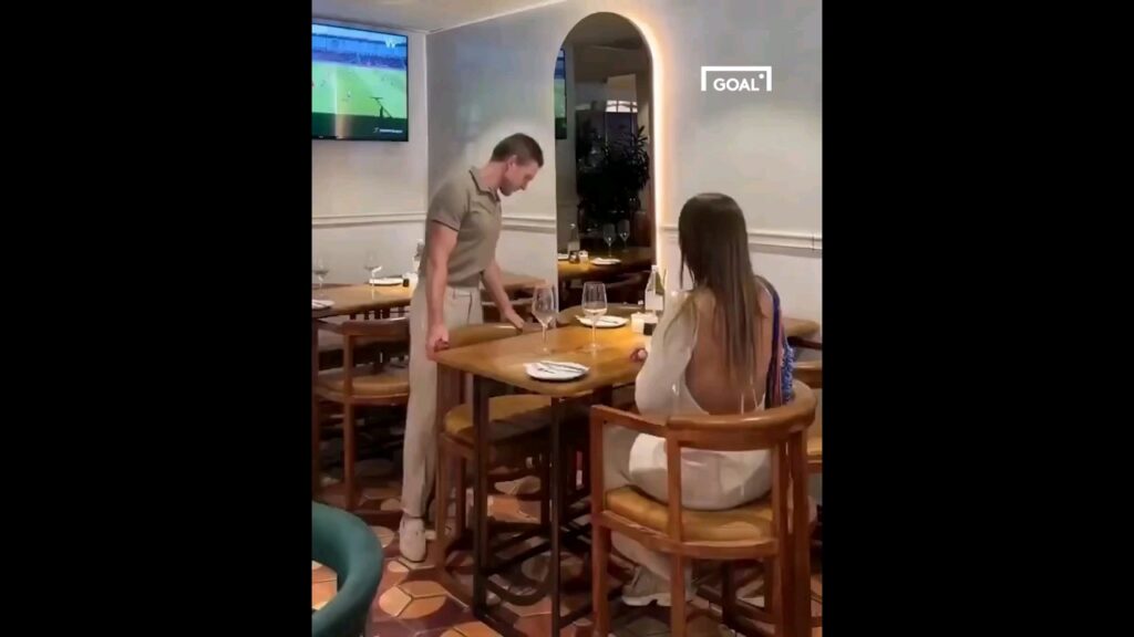 نتمنى لكم بداية سعيدة وعبقرية للموسم الجديد😂 #messi #ميسي #ronaldo #رونالدو #football #maths #skills