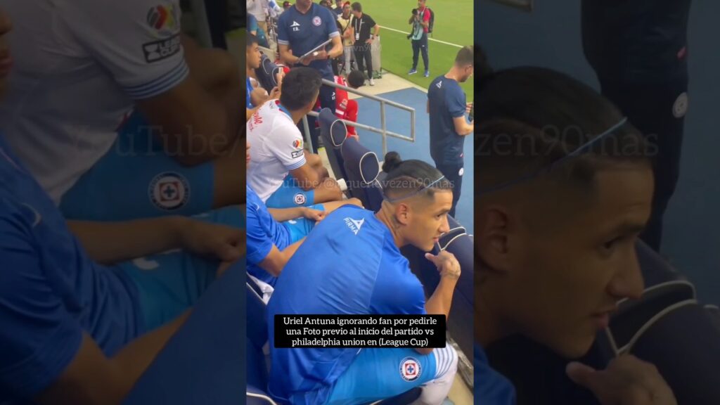 Uriel Antuna ignorando fan por pedirle una Foto vs Philadelphia union #mexico #ligamx #mls #cruzazul