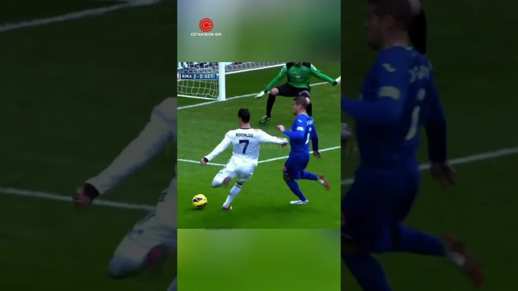 Reaksi para orang tua melihat anaknya mencetak gol + Maldini