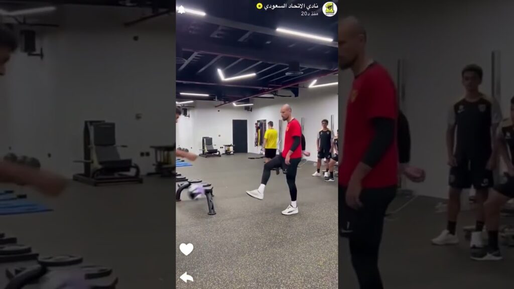 رايكوفيتش يعاقب سعد الموسى