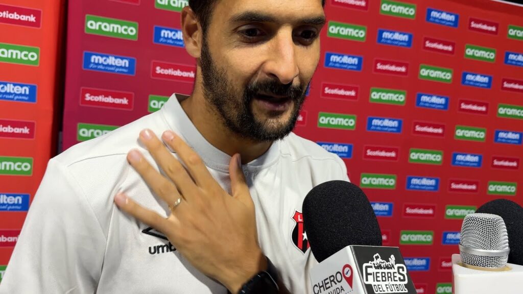 Celso Borges: "El primer objetivo era clasificar que ya lo conseguimos y ahora cerrar primeros"