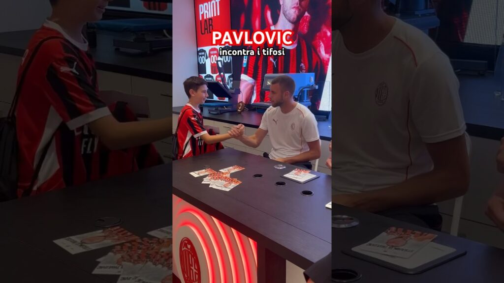 PAVLOVIC incontra i TIFOSI ❤️🖤 FOTO e AUTOGRAFI ✍️📸 | #Shorts