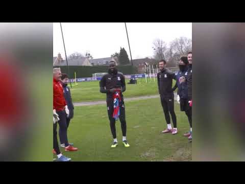 Cheikhou Kouyaté bien accueilli à Crystal palace écoutez son discours émouvant "Jai trop..."