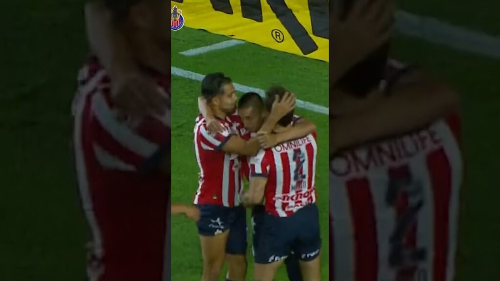 ¡EL PIOJO! | Roberto Alvarado adelanta a Chivas contra Tigres