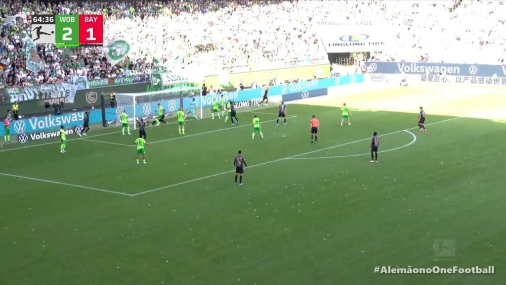 Jakub Kamiński Own Goal | Wolfsburg vs Bayern München 2-2 Highlights | Bundesliga 2024/25