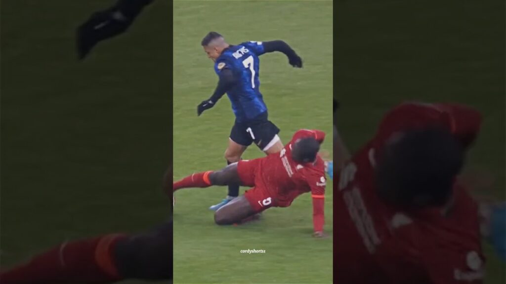 The art of defending by Ibrahima Konaté🧱🧠 #shorts #viral #football