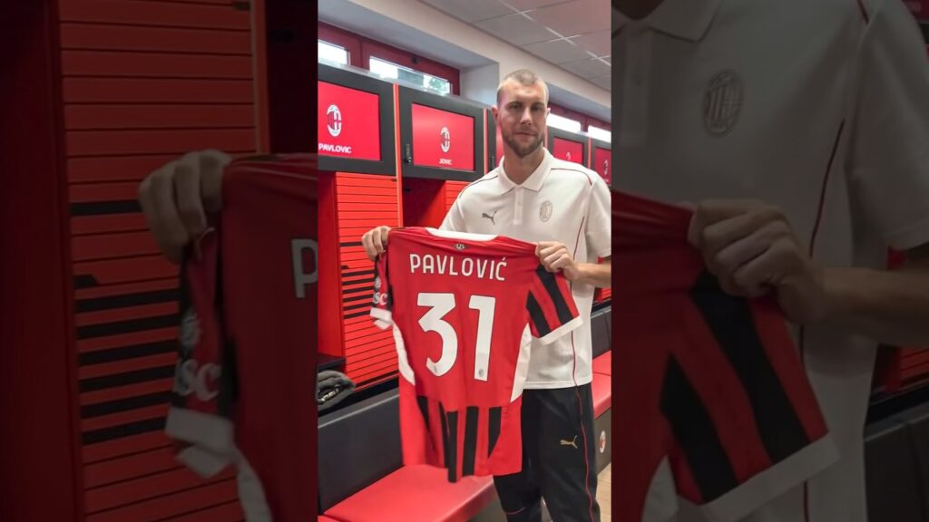 Home is where your locker is 🔐❤ | #Pavlović | #shorts