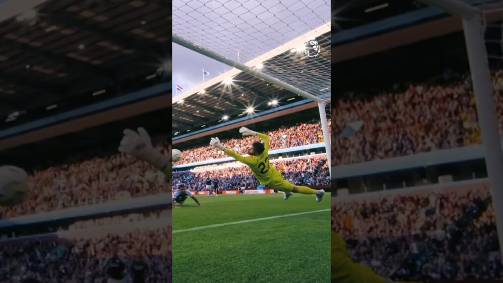 An EPIC goal line save from David Raya ❌