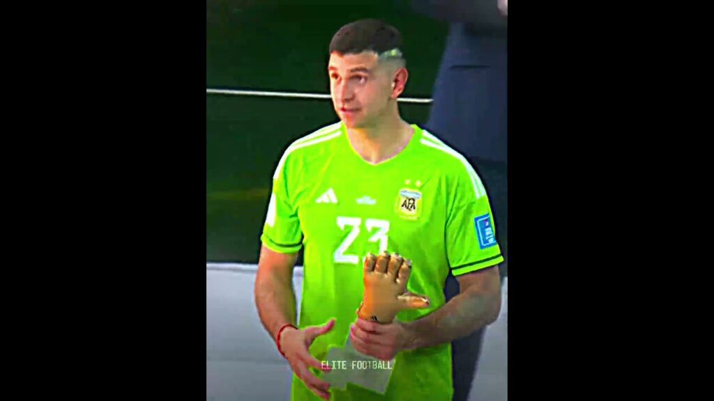 Emi Martínez 🤝 saving penalties #football #soccer #footballedit #emimartinez