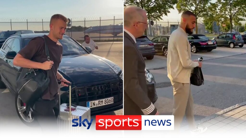 De Ligt & Mazraoui pictured leaving Munich today to conduct their Manchester United medicals
