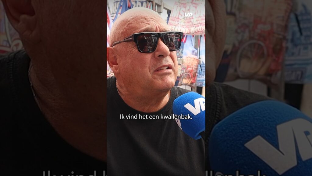 👀 AJAX-FAN HEKELT STEVEN BERGWIJN! 😤 #Ajax #Amsterdam