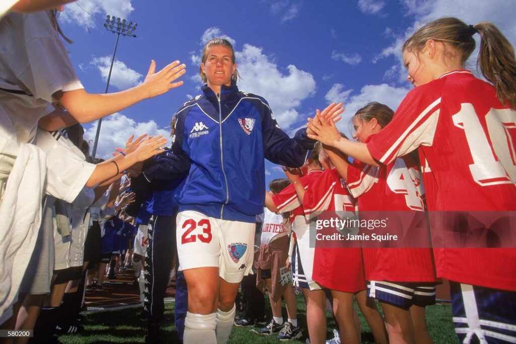 Flashback: WUSA 2000-20003.