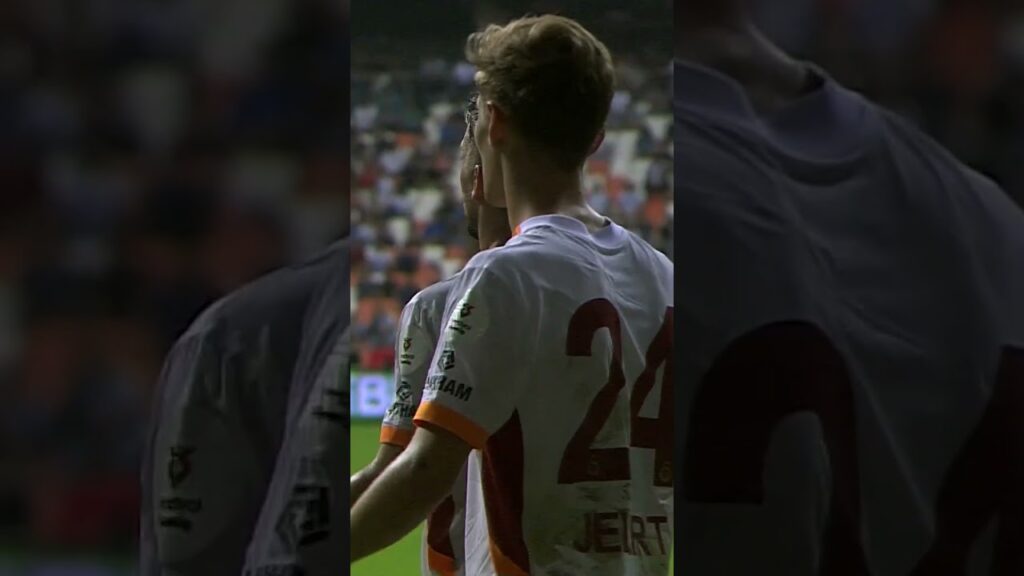 🦁 Dries Mertens Topun Gelişine! #shorts #galatasaray