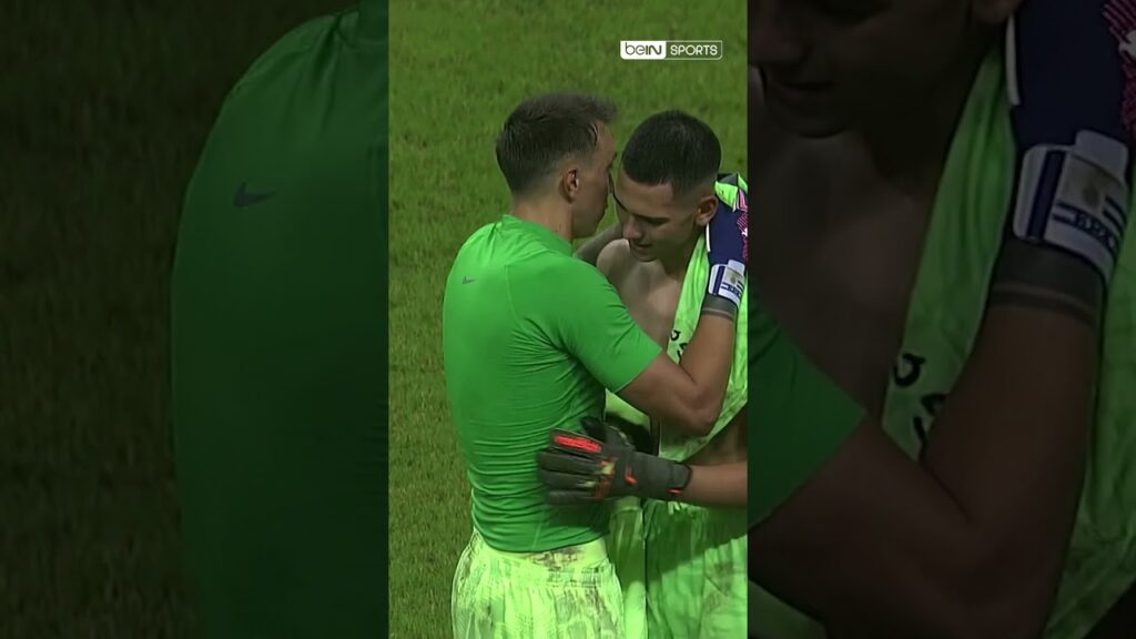 🧤 Muslera, Adana Demirspor'un Genç Kalecisi Deniz'i Teselli Etti #shorts