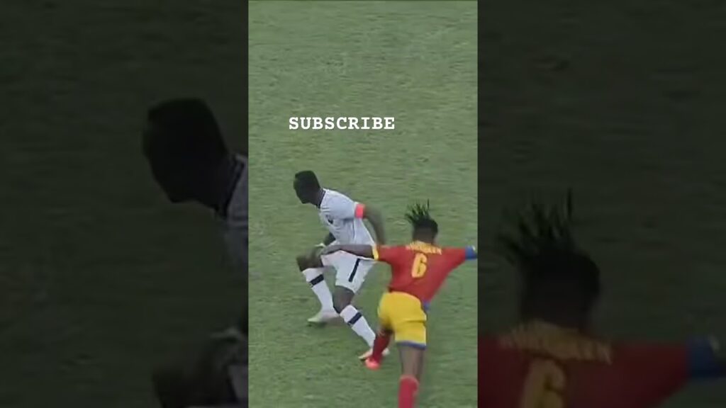 Watch the Reckless tackle by Nurudeen Azziz on Dreams FC player