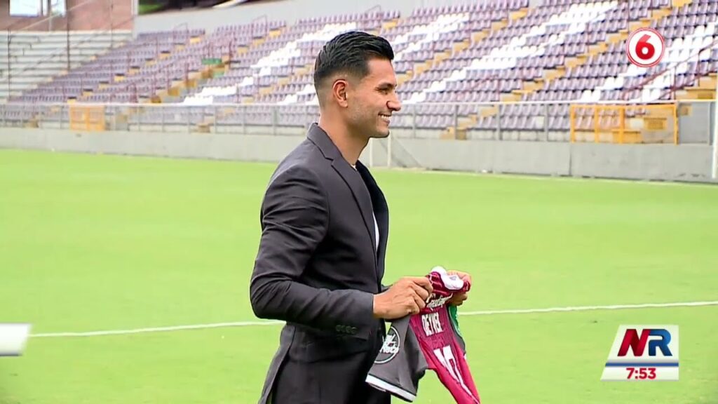 Óscar Duarte deberá esperar al menos una semana más para debutar con Saprissa