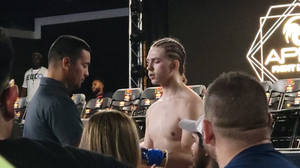 Kickboxing fight Levi Elyer vs. Anthony Contreras | apex fight league 1 | @frankiegarciajr7835