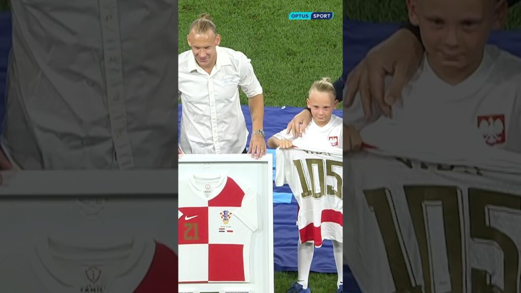 Domagoj Vida's son was crying tears of joy as his dad was honoured by Croatia 🇭🇷 🥹 #Shorts