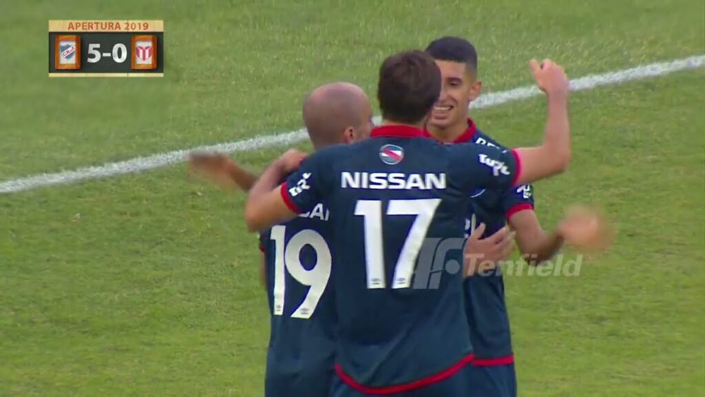 Fechas Pasadas - Primer gol oficial de Matías Viña - Apertura 2019