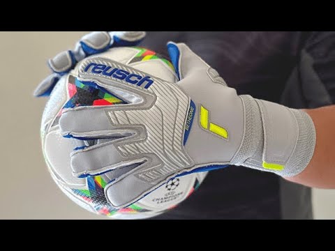 Reusch "Dominik Livaković" ATTRAKT GOLD X EVOLUTION CUT Goalkeeper Gloves