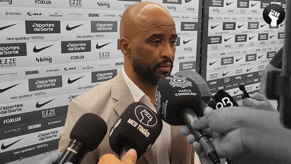 FABINHO SOLDADO RESPONDE CRÍTICAS SOBRE PAGAMENTOS DE MEMPHIS DEPAY NO CORINTHIANS