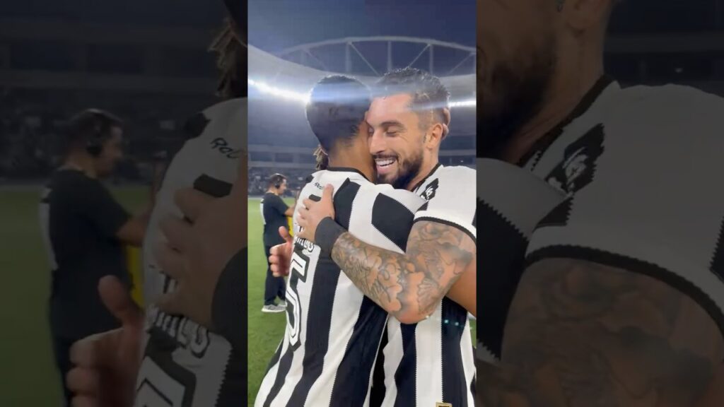 Noite de estreia do Alex Telles! Bem demais, meu lateral! 🔥#botafogo