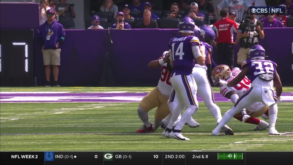 Fred Warner's leaping INT turns into hurdling return by the 49ers LB vs. Vikes