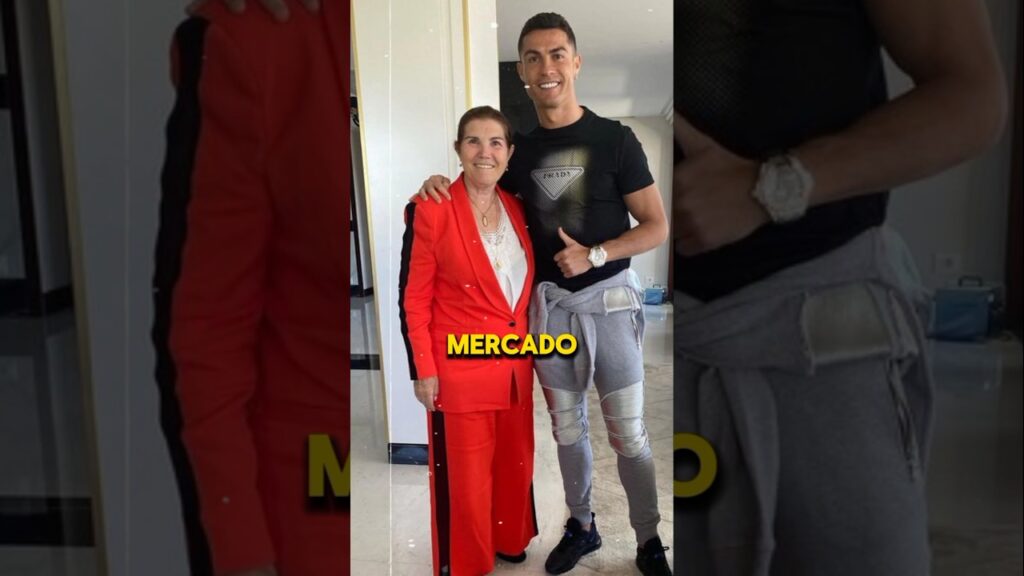 Ronaldo Regaló un Bugatti a Su Mamá 😱😍 || ¡Tienes que Verlo! 🔥 || #shorts #Ronaldo