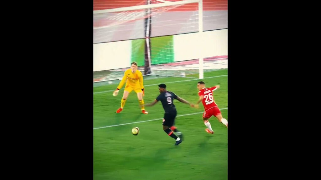 L’art de Jonathan David 🥵🇨🇦  #Ligue1 #Ligue1McDonalds #JonathanDavid #David #Canada #art #losc