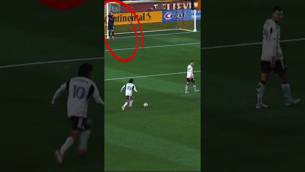 " SNEAKY, SNEAKYYY!! " Jesus Ferreira, WHAT A GENIUS! #mls #funny