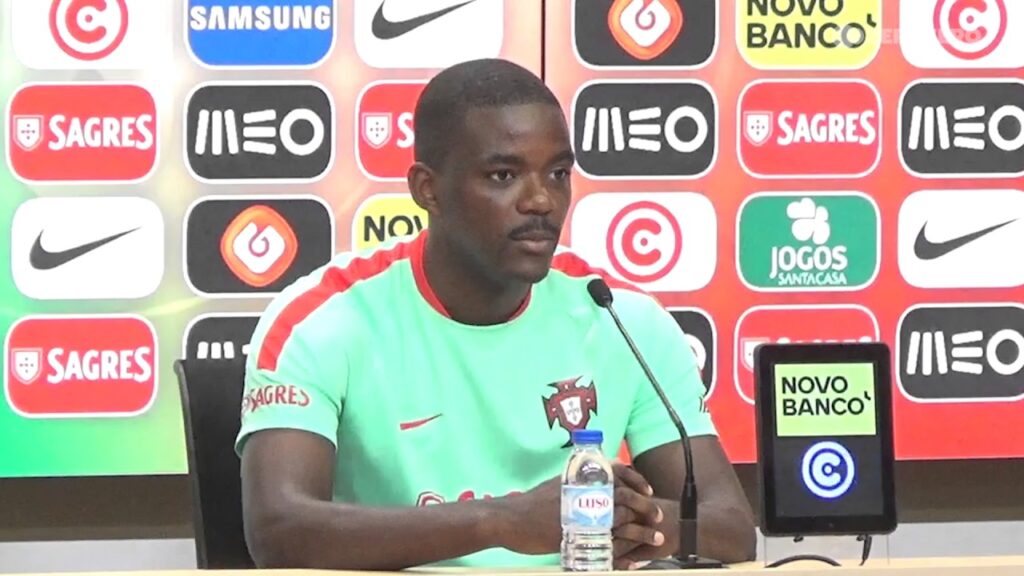 William Carvalho não pensa numa transferência: «Estou focado na seleção»