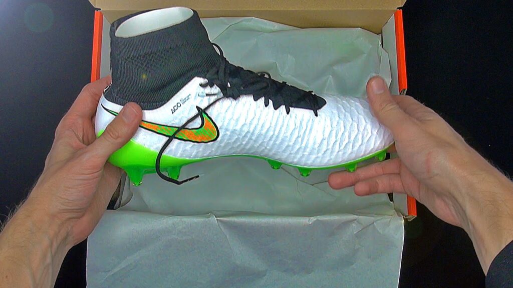 Mario Götze & Pogba Boots: Nike Magista Obra Unboxing