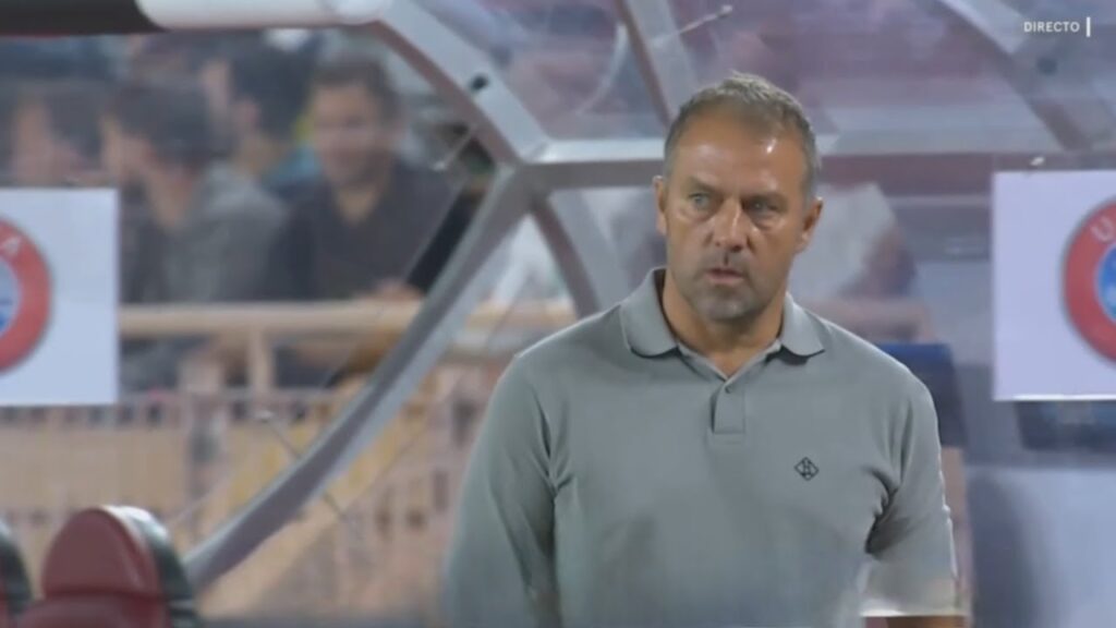 La reacción de HANSI FLICK a la expulsión de ERIC GARCIA