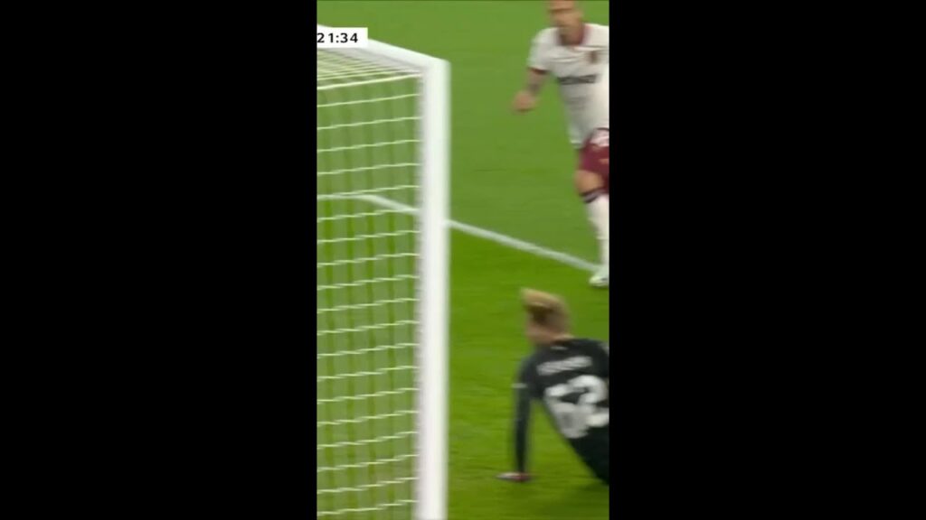 ¡EDSON ALVAREZ provoca el primer gol del West Ham!